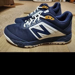 New Balance Men's tennis shoes